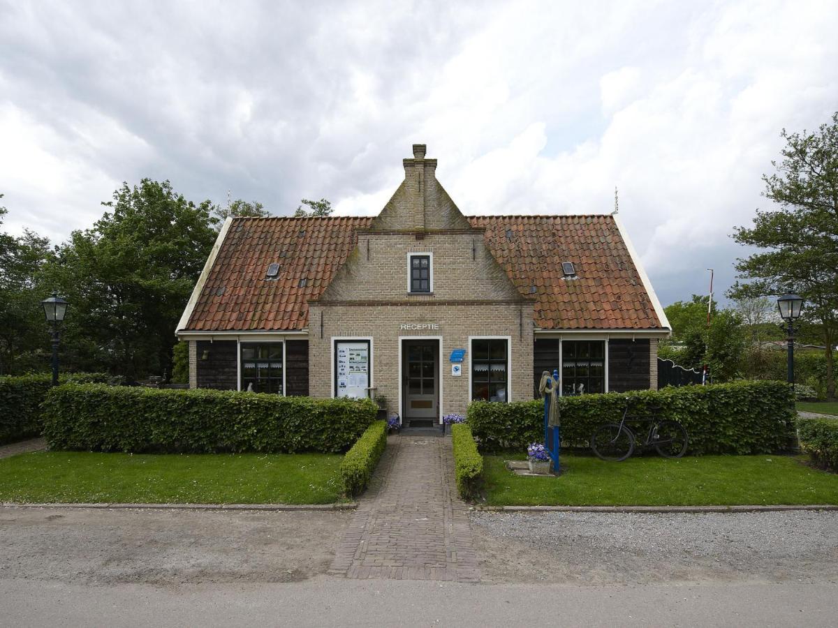 Comfy Villa In Wieringer Style Near The Wadden Sea Hippolytushoef Exterior photo
